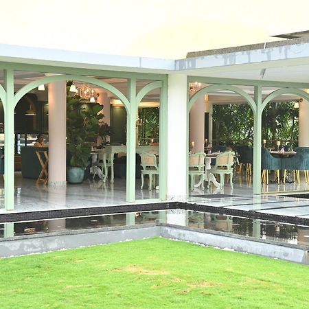 Nambiar Club Bellezea Hotel Kammasandra Luaran gambar