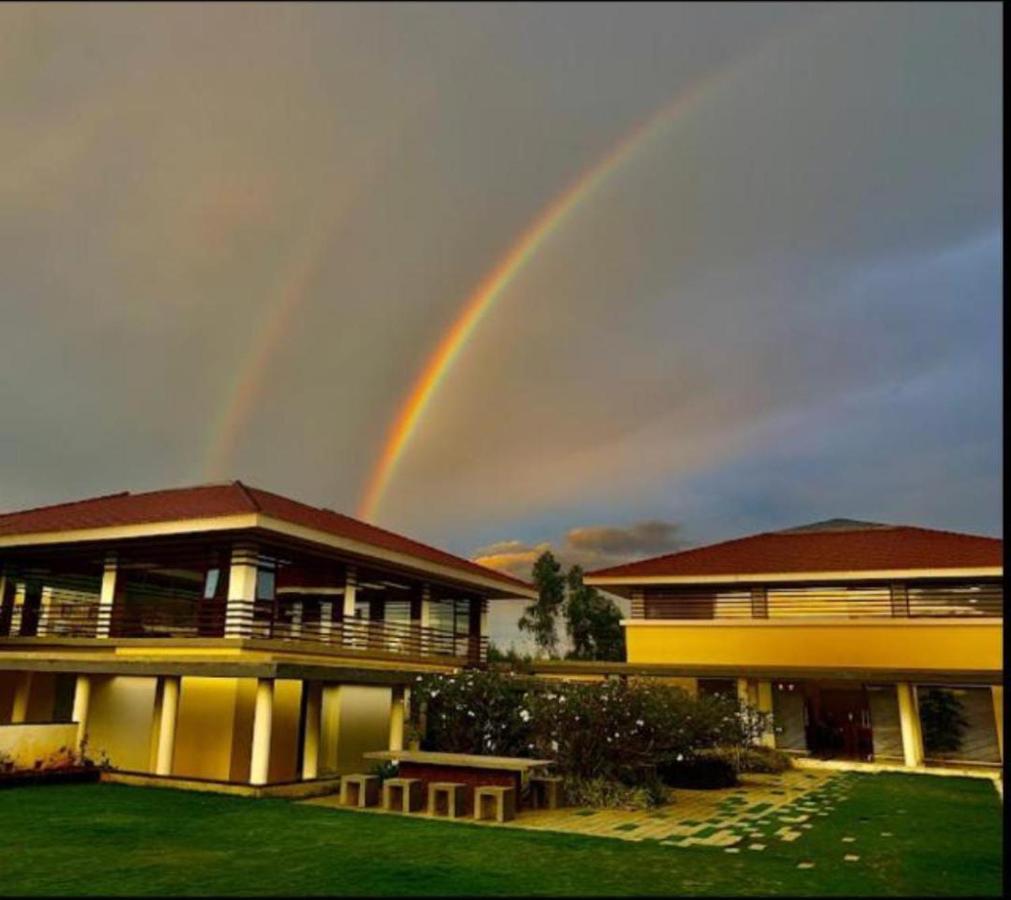 Nambiar Club Bellezea Hotel Kammasandra Luaran gambar