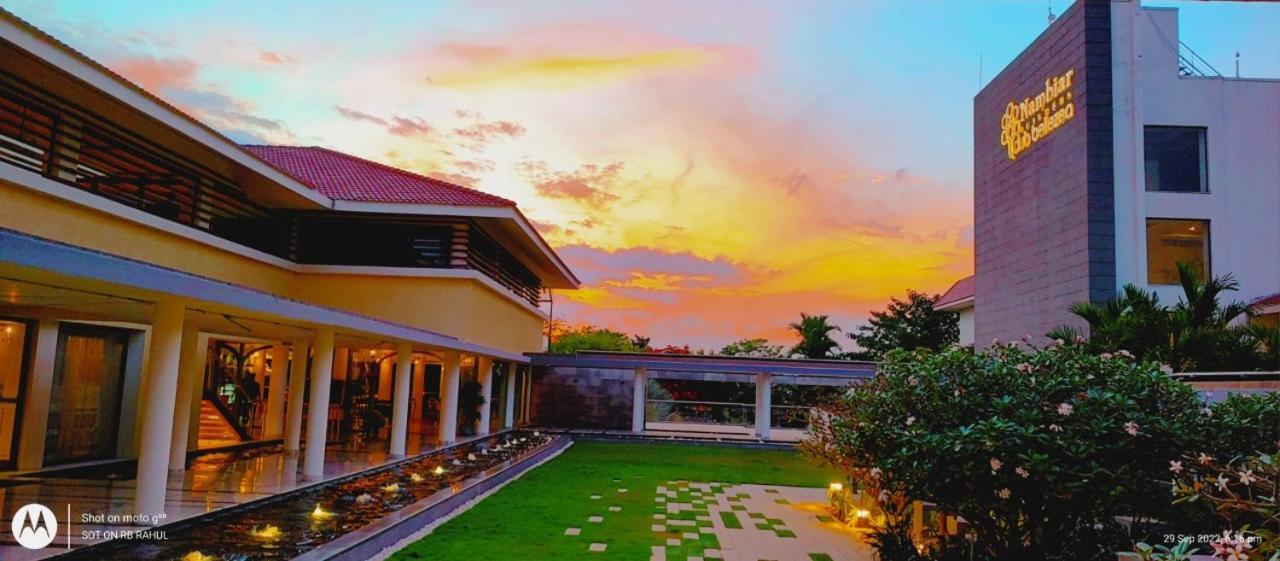Nambiar Club Bellezea Hotel Kammasandra Luaran gambar