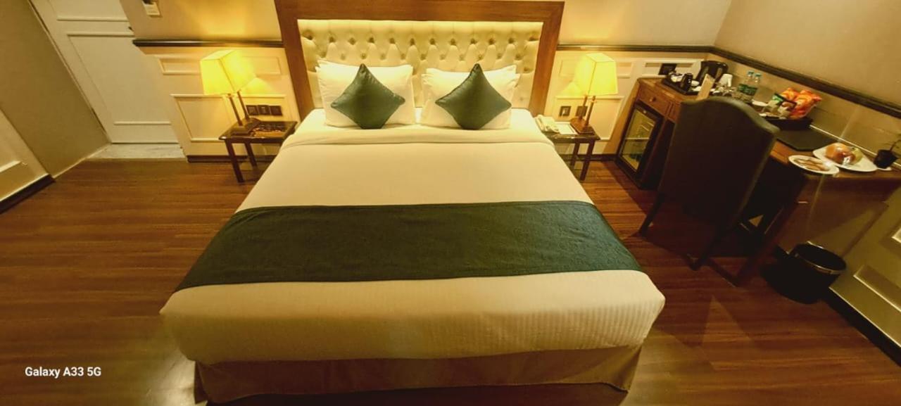 Nambiar Club Bellezea Hotel Kammasandra Luaran gambar